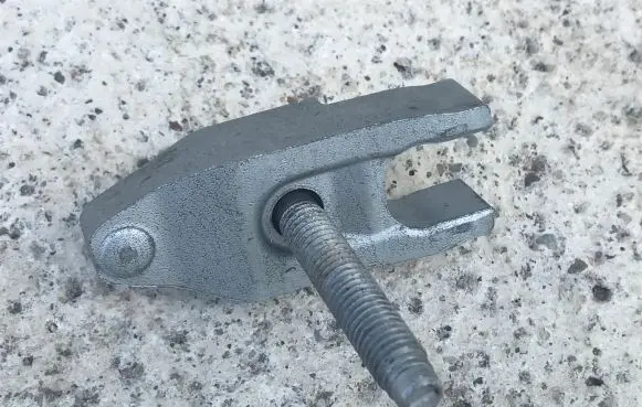 Opel Insignia A Fuel Injector clamp holder 1104956 78284