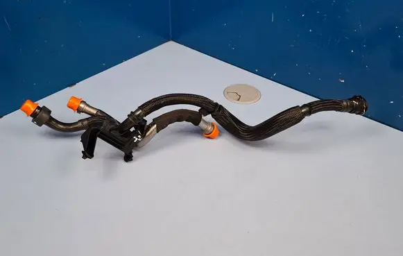 Peugeot 3008 III Engine coolant pipe/hose 9843315380