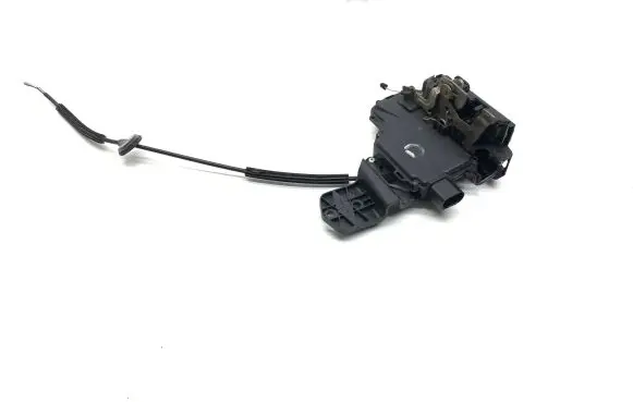 Volkswagen PASSAT B6 Coupe door lock (next to the handle) 117666 117666101