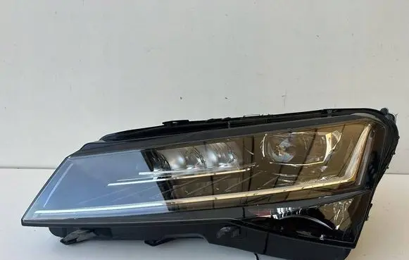 Skoda Superb B8 (3V) Headlight/headlamp 3V1941015D