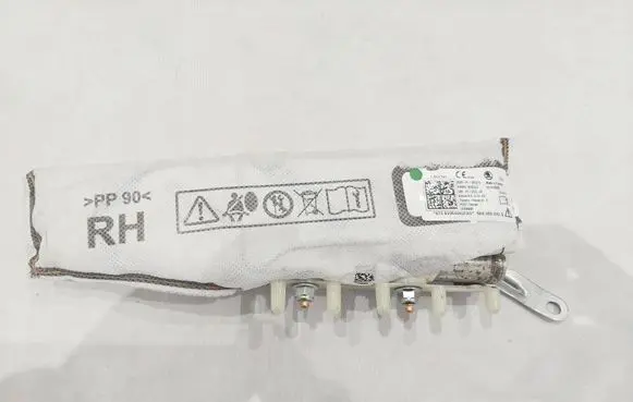 Skoda Fabia Mk4 (6VA) Seat airbag 0589P1000370 6VA880242D 673A995406DA
