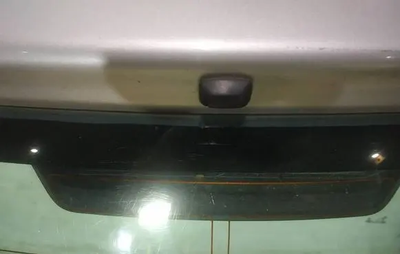 Toyota Yaris Third/center stoplight