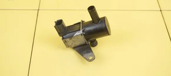Honda Insight Valve vacuum K5T46872 LDA3