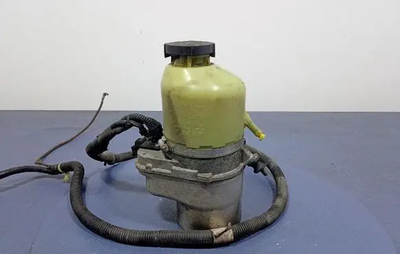 Opel Zafira B Power steering pump 1040085003094