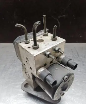 Mercedes-Benz C W202 ABS Pump A0044310912