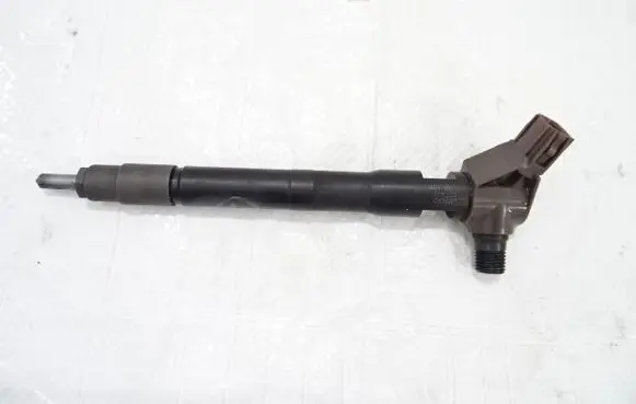 Mazda 3 III Fuel injector SH01-13H50