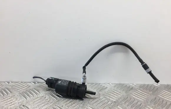 BMW X5 E70 Windscreen/windshield washer pump 693416001 6934160 10833217
