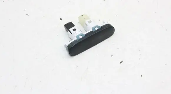 Nissan Juke I F15 Passenger airbag on/off switch 