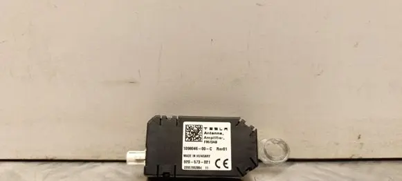 Tesla Model 3 Aerial antenna amplifier 109804600C