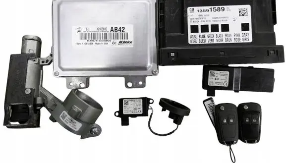 Opel Corsa E Engine ECU kit and lock set 12665802