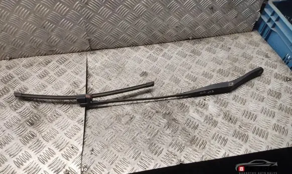 Opel Astra H Front wiper blade arm 13111220