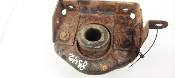 Peugeot 806 Engine mount bracket