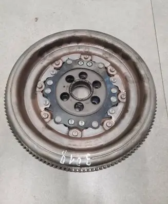 Volkswagen Touran I Dual mass flywheel 03G105266CH