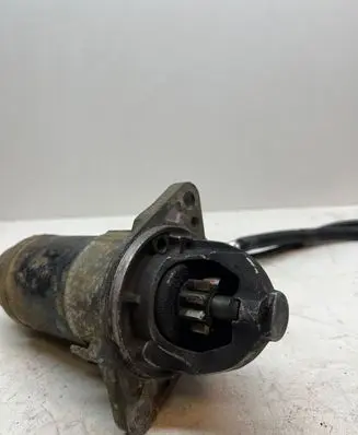 Subaru Outback Starter motor M000T20171