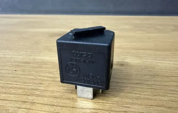 BMW 3 E90 E91 Other relay 6901469