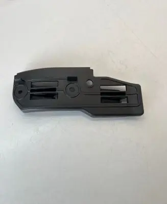 Volkswagen PASSAT B5.5 Front bumper mounting bracket 3B0807183E