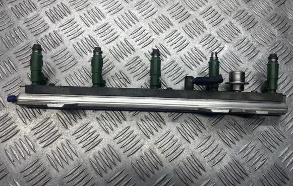 Volvo S80 Fuel main line pipe 9202710 1513146
