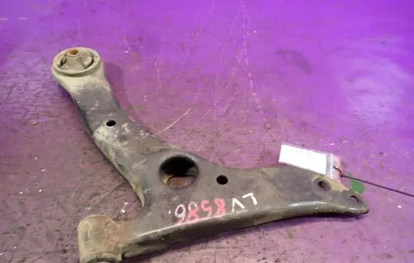 Toyota Corolla Verso E121 Front control arm