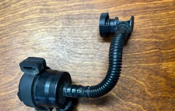 BMW 3 E90 E91 Valve vacuum 7551262
