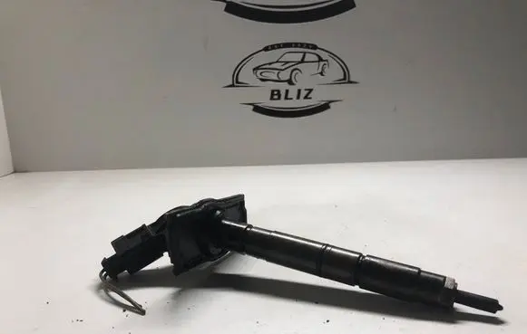 Audi A6 S6 C6 4F Fuel injector 059130