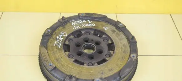 Opel Astra J Dual mass flywheel 55587527 A14NET