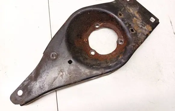 Ford Mondeo Mk III Engine mounting bracket 