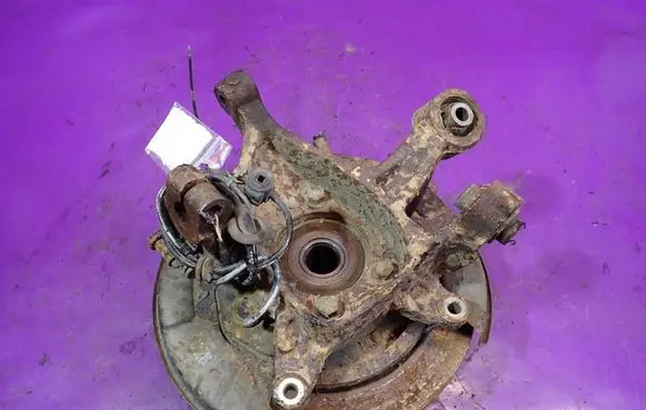 Subaru Outback Rear wheel hub spindle/knuckle