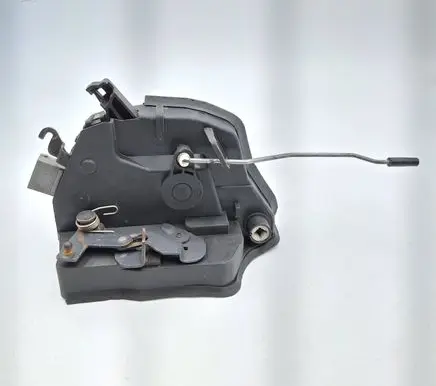 BMW X5 E53 Front door lock 8402537 V0837 51218402537