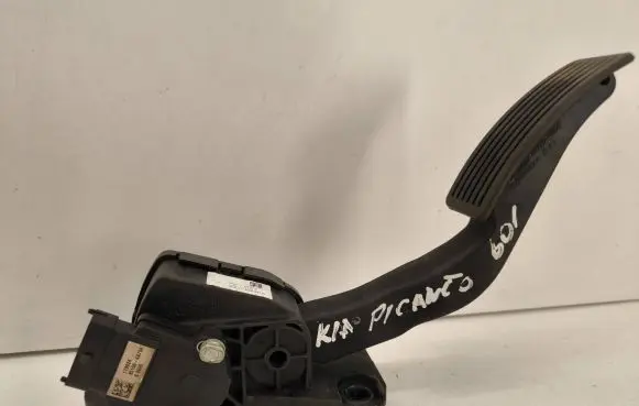 KIA Picanto Accelerator throttle pedal GJ4A422-1Y200 32727-2K200 0151307271