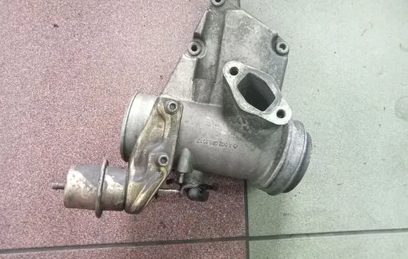 Mercedes-Benz E W210 EGR valve A6020981617