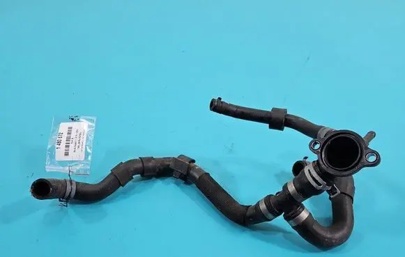 Engine coolant pipe/hose