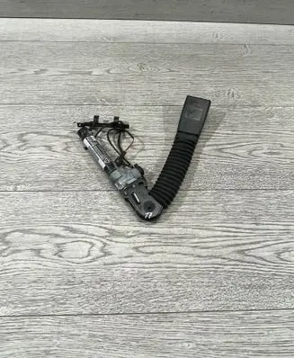BMW 5 F10 F11 Front seatbelt buckle 630949700B
