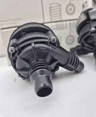 Mercedes-Benz GLA H247 Electric auxiliary coolant/water pump A0005006300