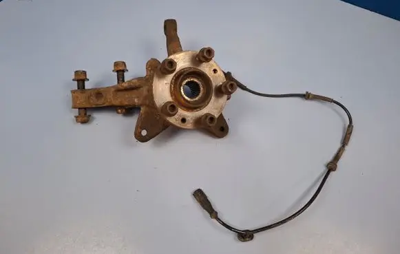 Renault Kangoo II Front wheel hub spindle knuckle