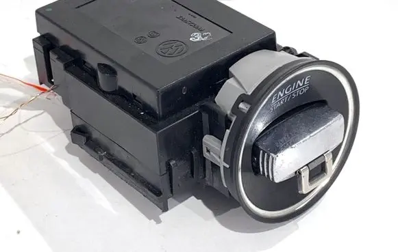 Volkswagen PASSAT B6 Ignition lock 3C0905843Q