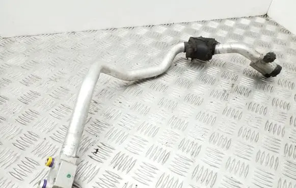 Audi A5 8T 8F Air conditioning (A/C) pipe/hose 8K2260712B