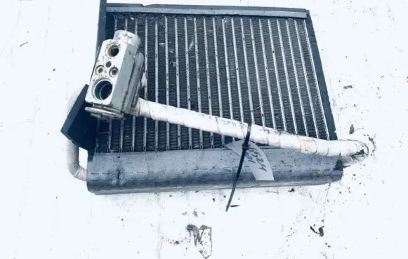 A/C cooling radiator (condenser)