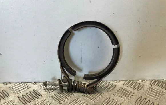 BMW 5 E60 E61 Muffler pipe connector clamp 7793677