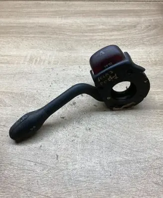 Volkswagen Golf III Indicator stalk DOTSAEQB91