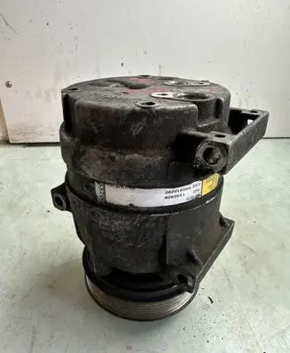 Renault Laguna II Air conditioning (A/C) compressor (pump) 8200021822