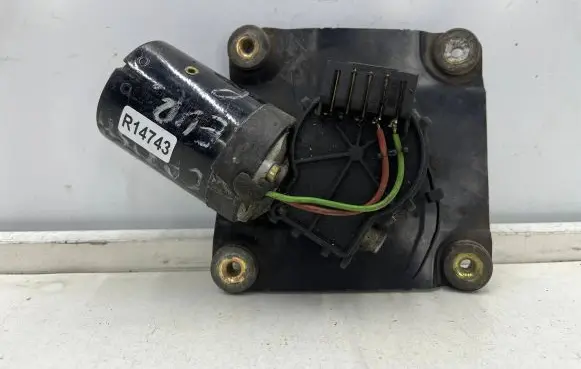 Mitsubishi Carisma Wiper motor 0390241170