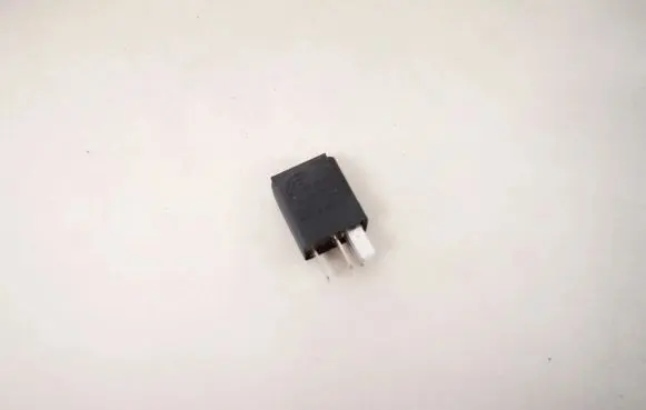 Volkswagen PASSAT B6 Other relay 7M0951253C 29201077
