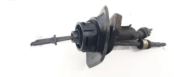 Ford Kuga I Clutch master cylinder 3M517A543AG