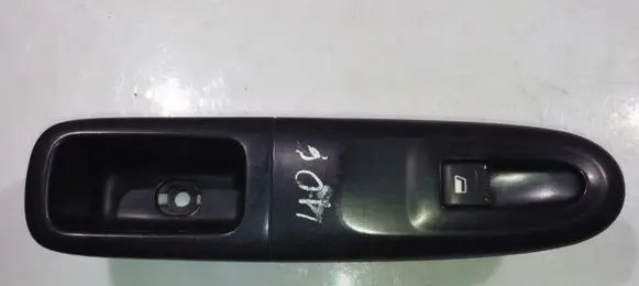 Peugeot 406 Electric window control switch 26267