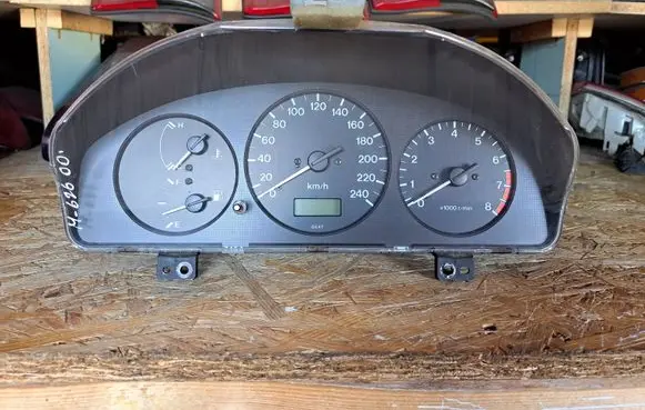 Mazda 626 Speedometer (instrument cluster) GE6WE FEGE6WE