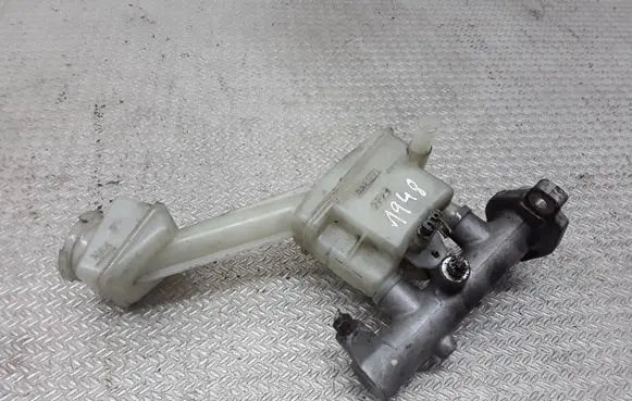 Nissan Primera Master brake cylinder