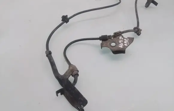 Toyota Auris 150 ABS brake wheel speed sensor 8954202061