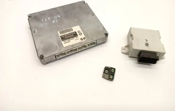 Engine ECU kit and lock set