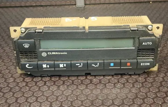 Volkswagen PASSAT B5 Climate control unit 3B1907044B 5HB00761710