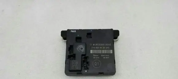 Mercedes-Benz CLS C219 Door control unit/module A2198203426